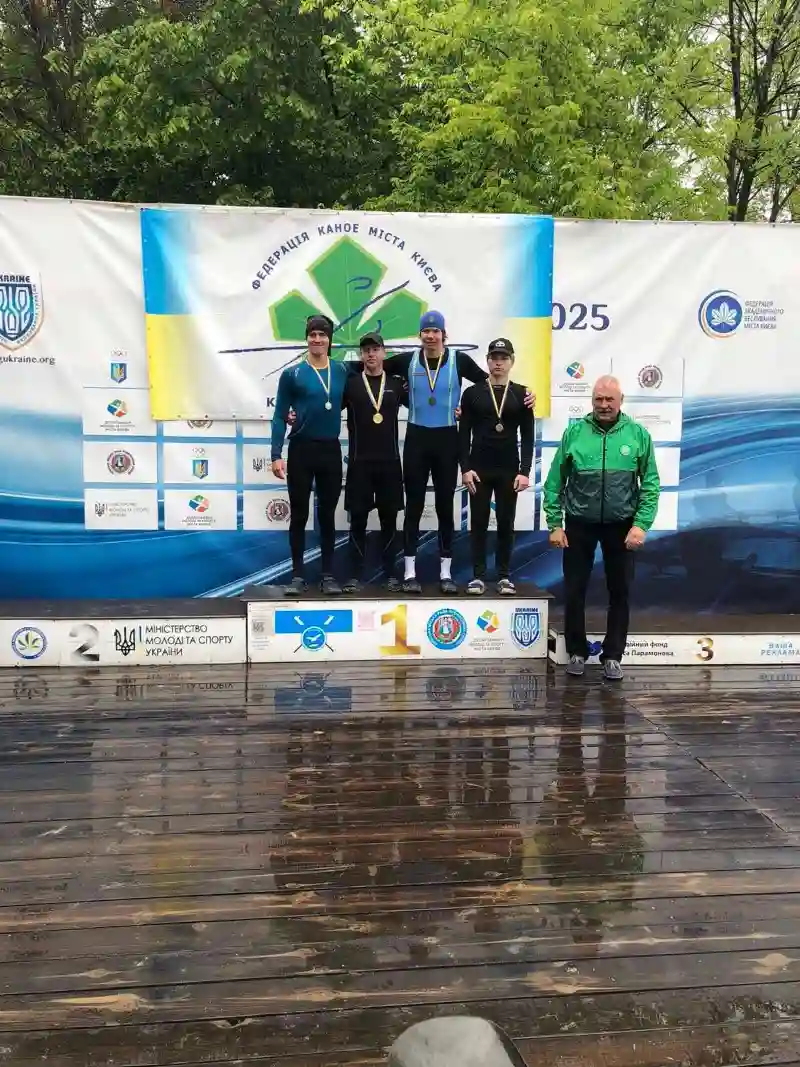 Бережанський веслувальник Володимир Баковський став чемпіоном Києва на дистанції 200 метрів Бережанський веслувальник Володимир Баковський став чемпіоном Києва на дистанції 200 метрів