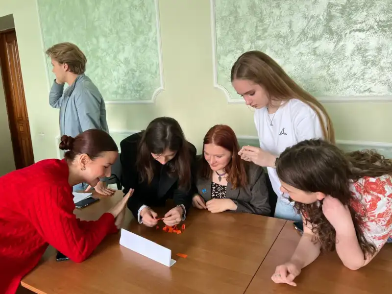 У Тернополі вперше обрали президентку міського учнівського парламенту У Тернополі вперше обрали президентку міського учнівського парламенту