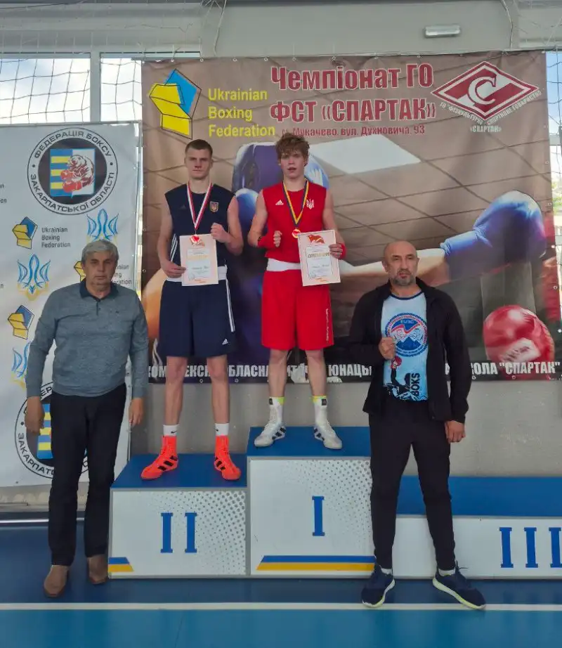 Тернопільські боксери з тріумфом повернулися з чемпіонату України у Мукачеві Тернопільські боксери з тріумфом повернулися з чемпіонату України у Мукачеві