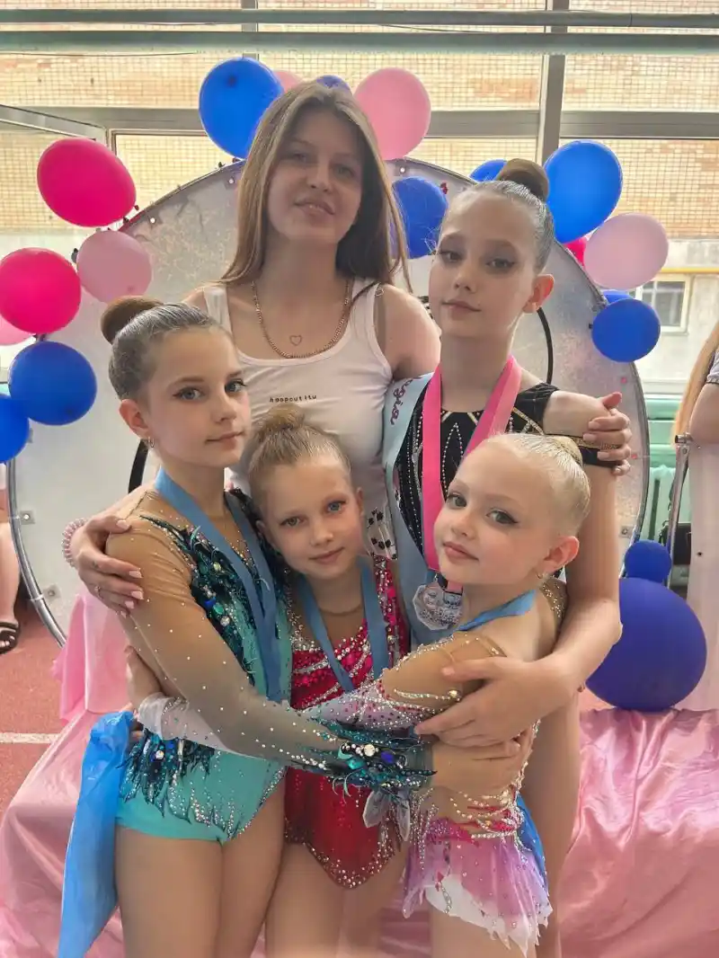 Юні гімнастки з Тернополя здобули нагороди на турнірі у Хмельницькому Юні гімнастки з Тернополя здобули нагороди на турнірі у Хмельницькому