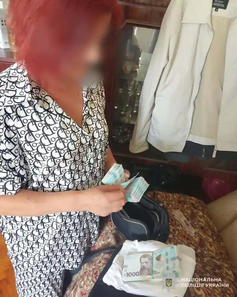Незамкнені двері й чимала здобич: на Тернопільщині затримали крадійку зі Львова